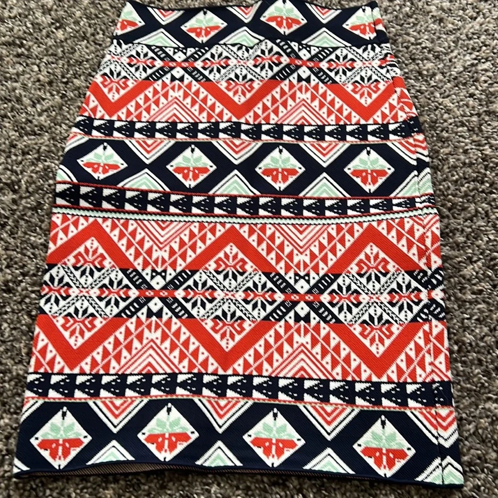 BCBG Bodycon skirt - Picture 2 of 3